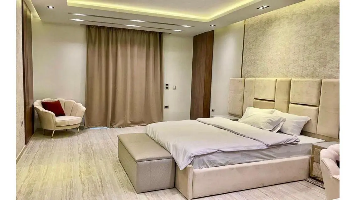 Elegant Apartment with Private Pool and Maid's Room
