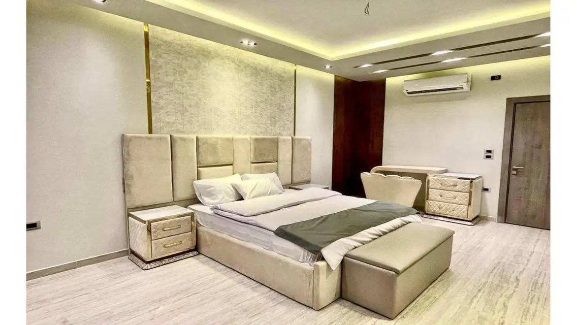Elegant Apartment with Private Pool and Maid's Room
