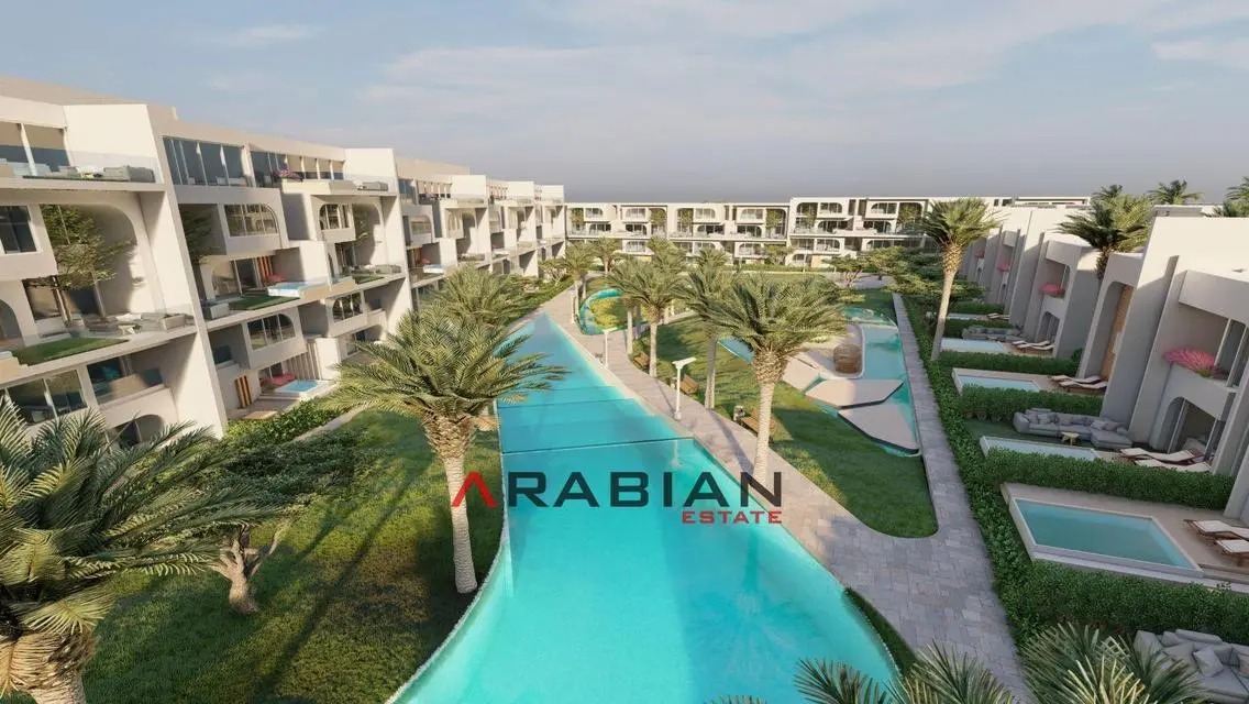 Luxury Apartment Overlooking the Lakes for Sale