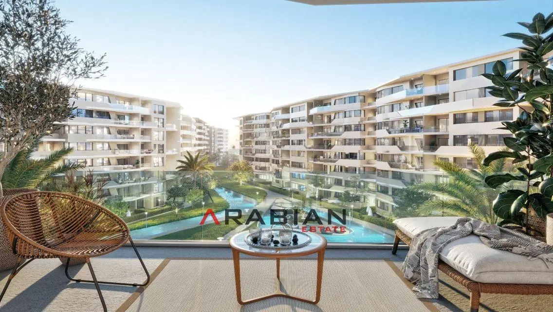 Luxury Apartment Overlooking the Lakes for Sale