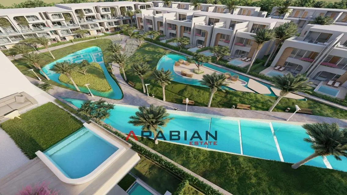 Luxury Apartment Overlooking the Lakes for Sale