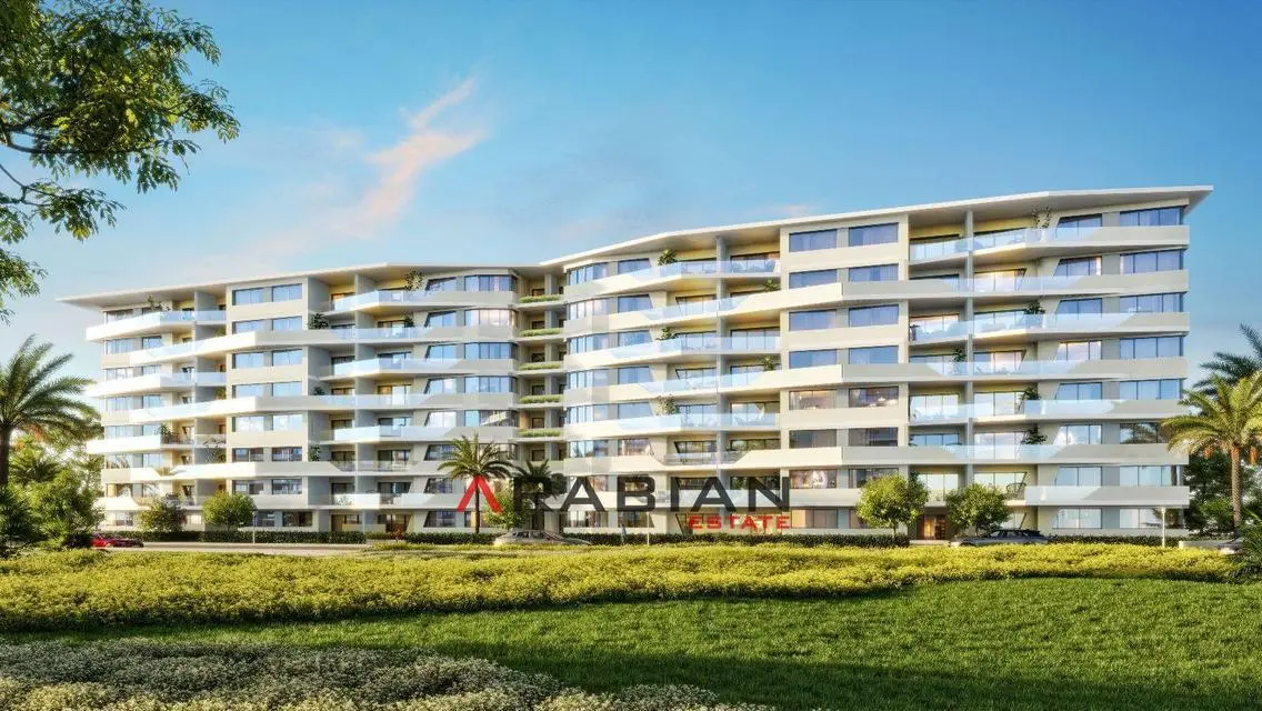 Luxury Apartment Overlooking the Lakes for Sale