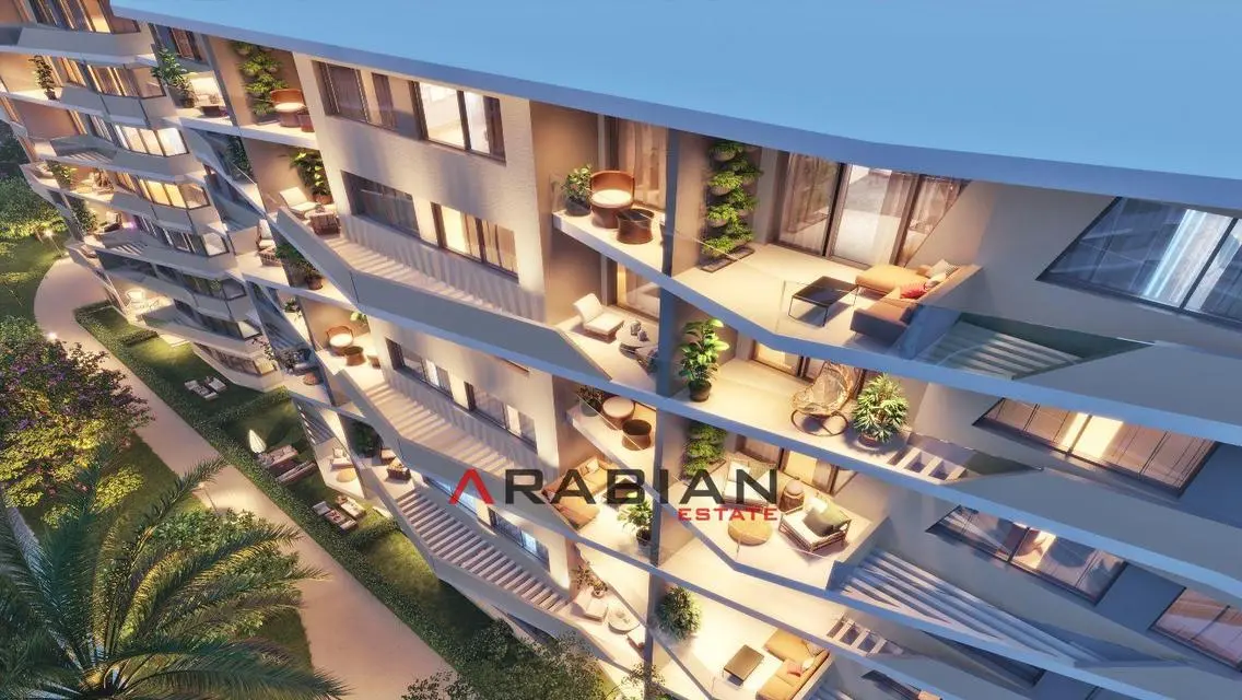 Luxury Apartment Overlooking the Lakes for Sale