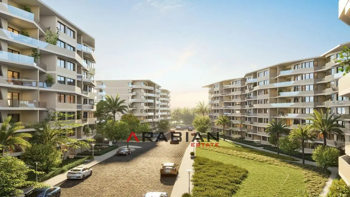 Luxury Apartment Overlooking the Lakes for Sale