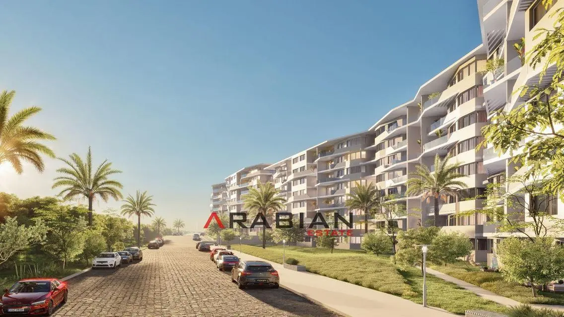 Luxury Apartment Overlooking the Lakes for Sale