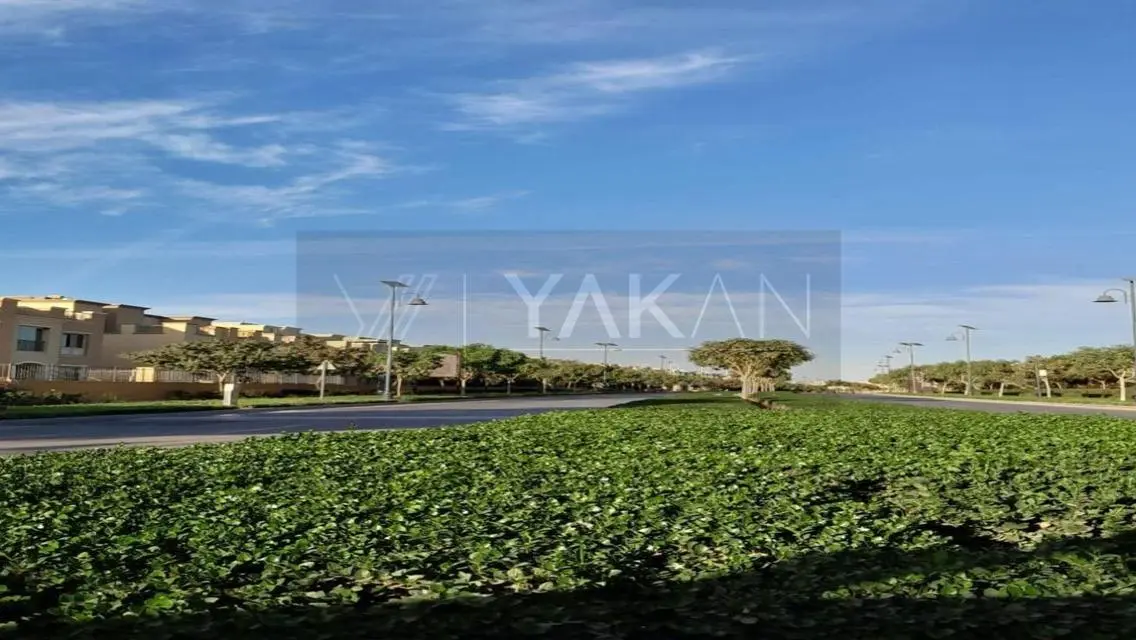 Luxury Apartment Overlooking Lakes with Spacious Area