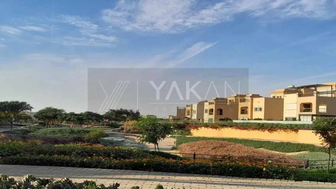 Luxury Apartment Overlooking Lakes with Spacious Area