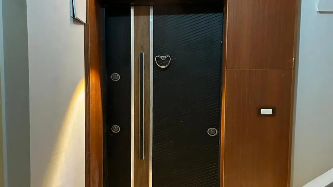 Luxurious Apartment with Private Pool and Park View