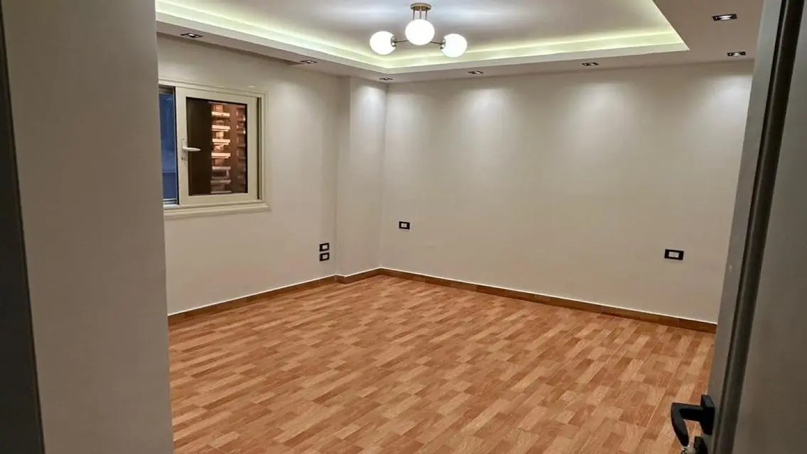 Luxurious Apartment with Private Pool and Park View