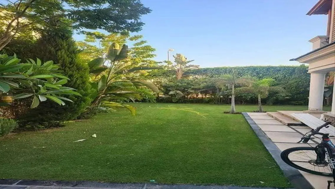 Spacious Garden Villa with Stunning Lagoon Views