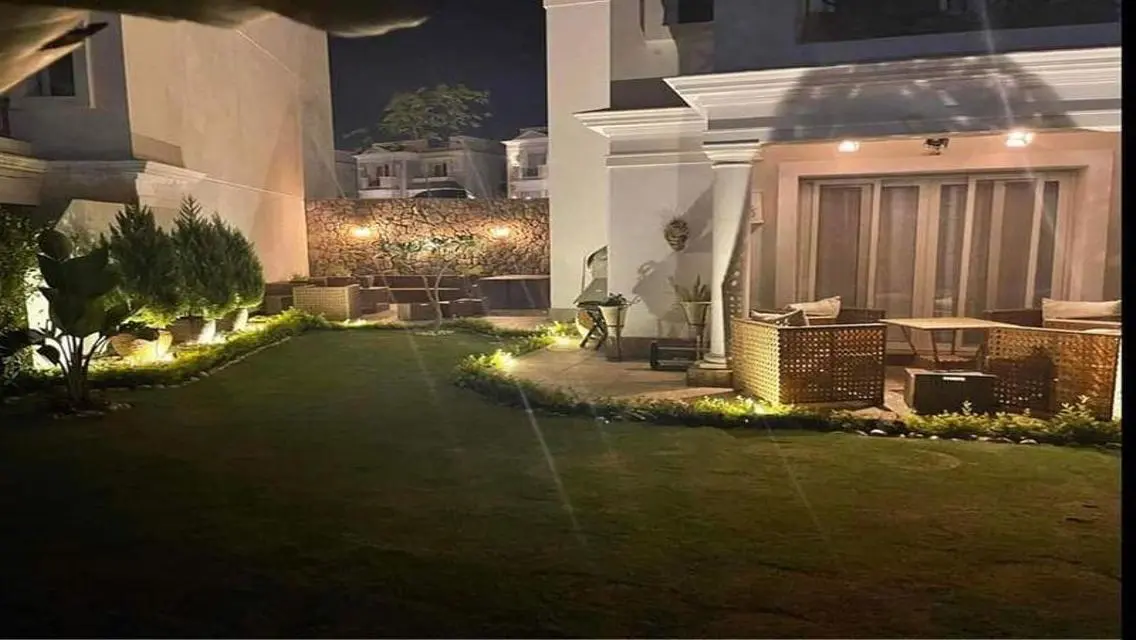 Spacious Garden Villa with Stunning Lagoon Views