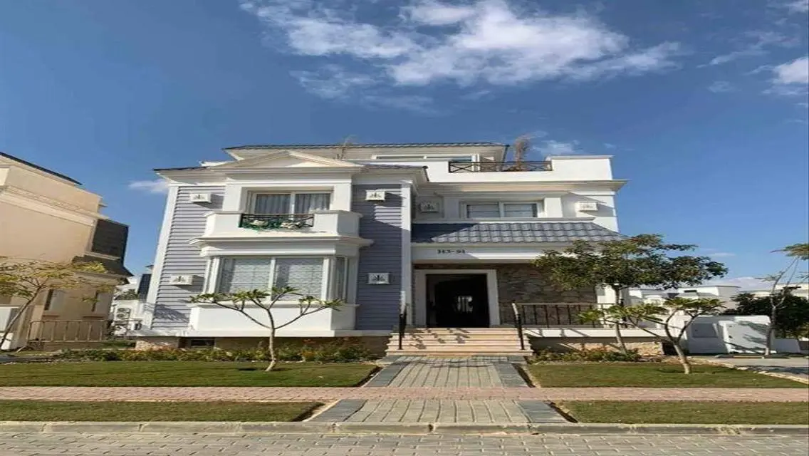 Spacious Garden Villa with Stunning Lagoon Views
