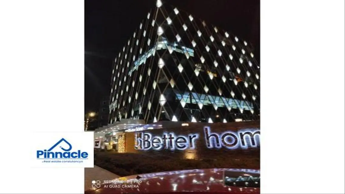 Commercial Property in Cairo - Plaza 105