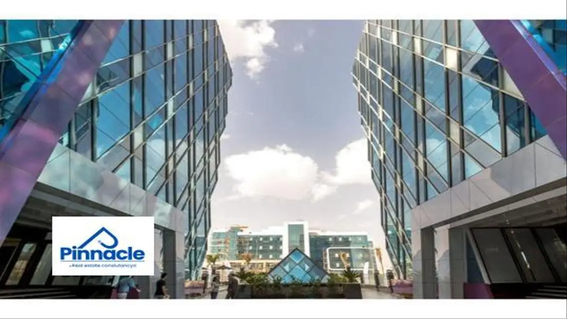 Commercial Property in Cairo - Plaza 105