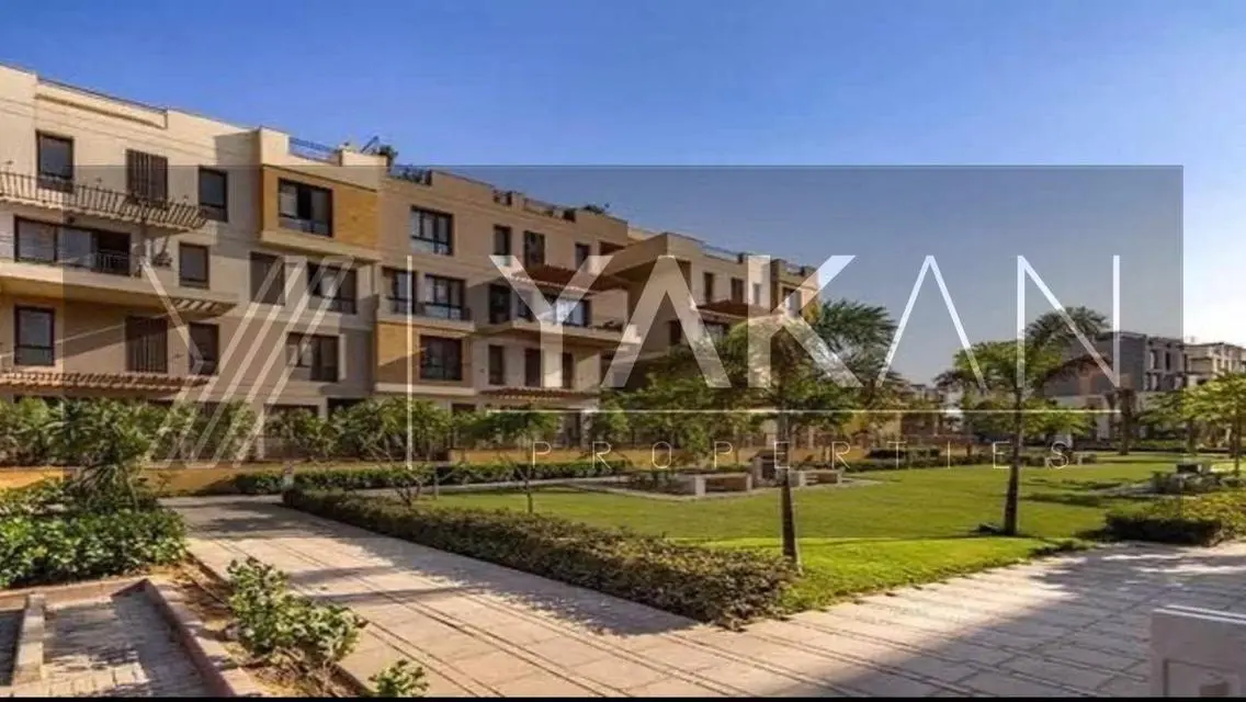 Luxury Apartment with Lake Views in Prime Location