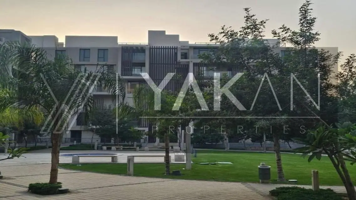 Luxury Apartment with Lake Views in Prime Location