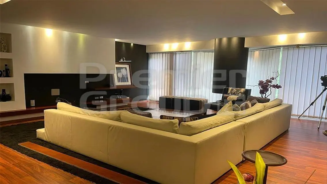 Luxurious Apartment for Sale - 4000 Square Meters