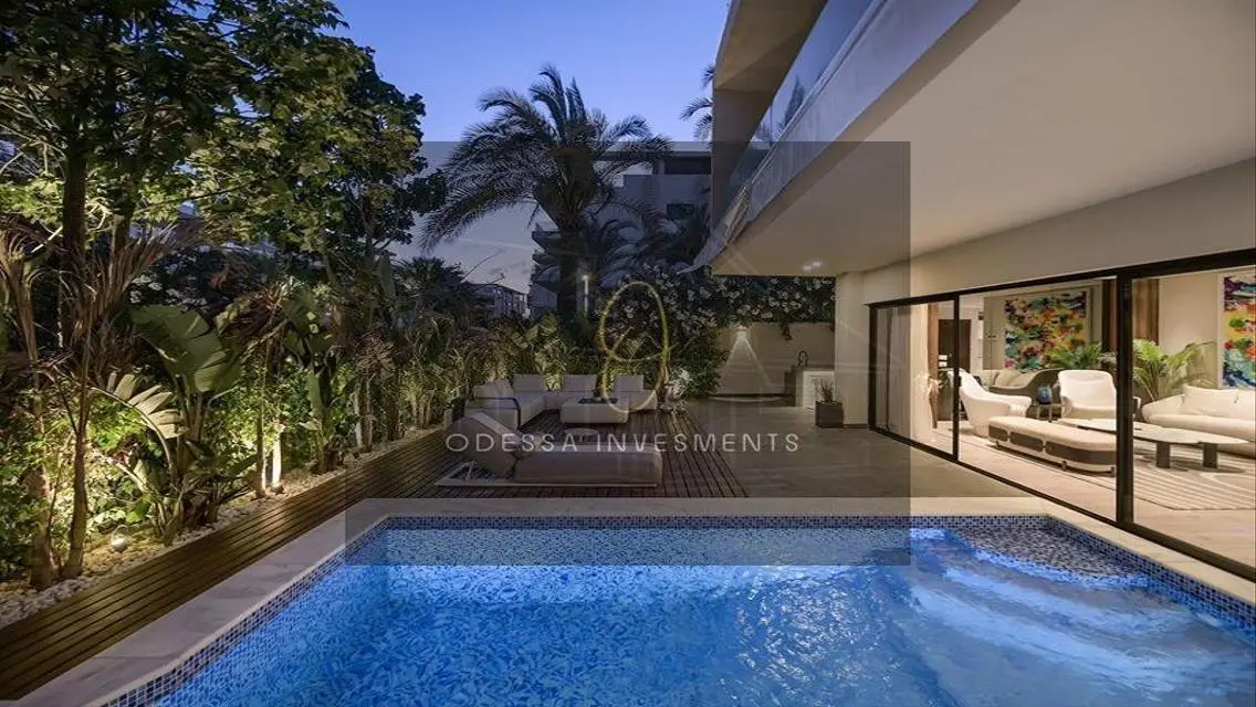 Luxury Villa with Private Garden and Pool