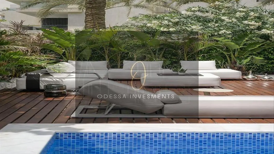 Luxury Villa with Private Garden and Pool