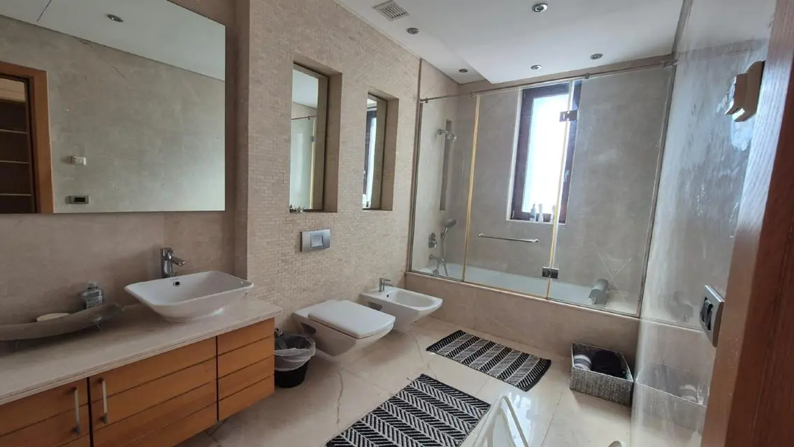 Spacious 350 sqm Apartment for Sale