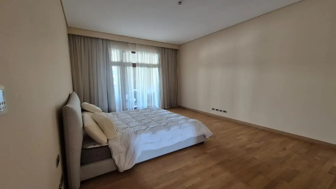 Spacious 350 sqm Apartment for Sale