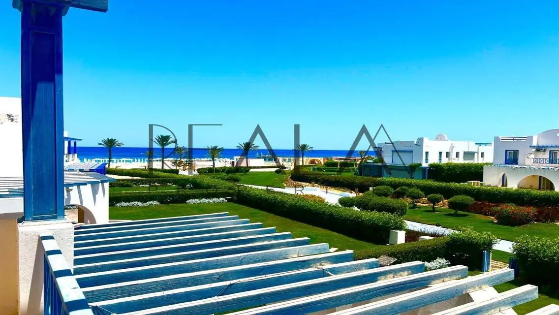 Luxurious Villa for Sale - 5 Bedrooms with Private Pool