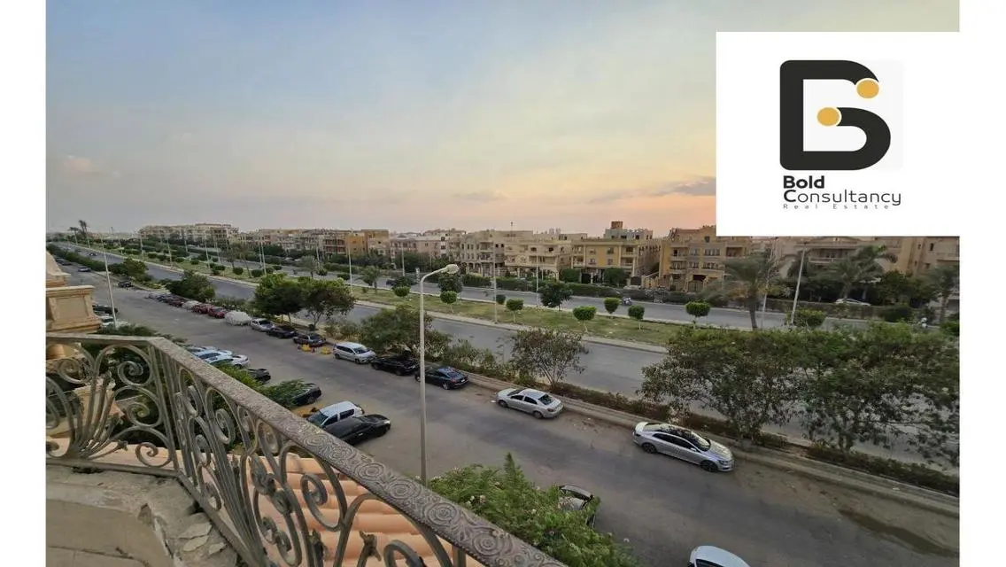 فيلا فاخرة للبيع بمساحة واسعة ومرافق مذهلة
