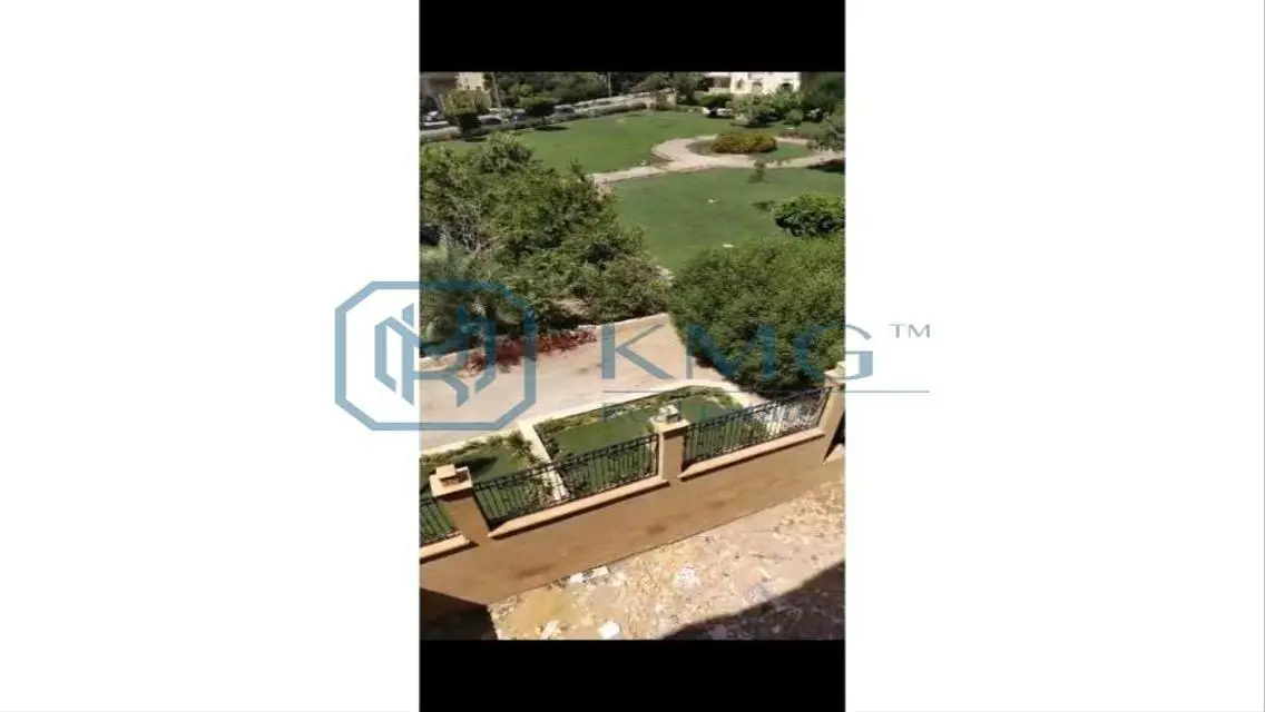 شقة فاخرة بمساحة 180 متر للبيع