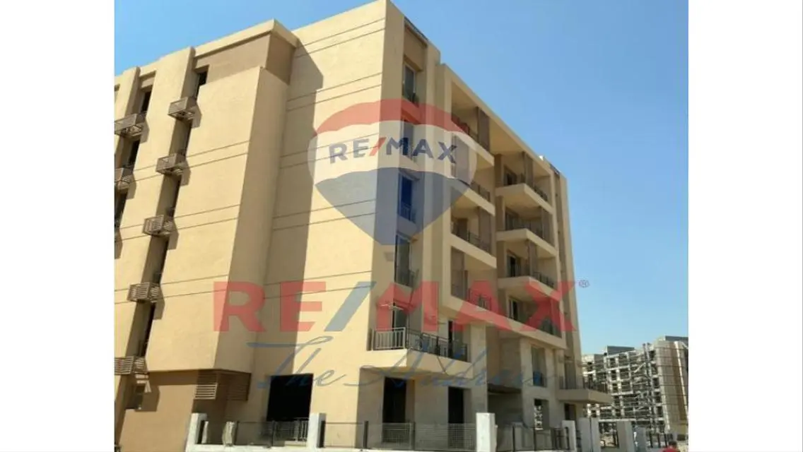 شقة فاخرة للبيع مع مرافق مميزة