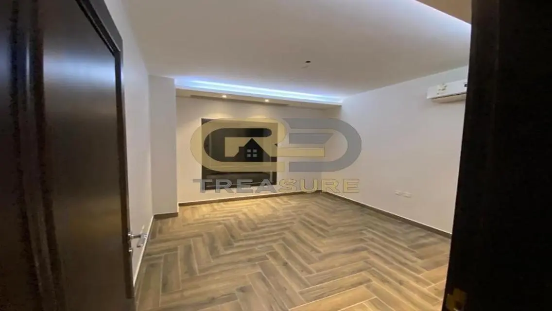 Luxury Apartment for Sale in TREASURE