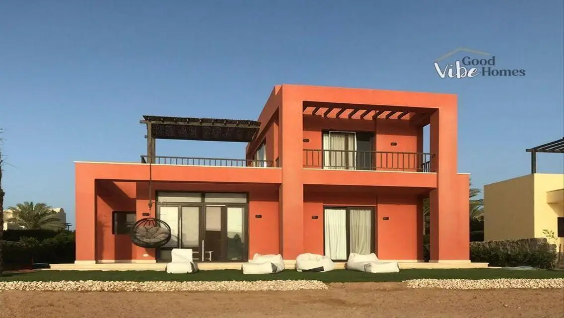 Luxury Apartment with Private Garden and Shared Pool