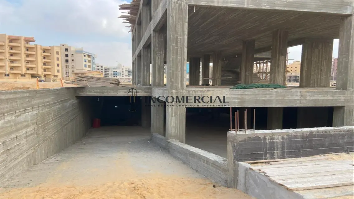 Investment Opportunity in Spacious Property