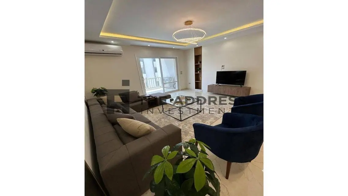 Luxury Apartment in AUC with Private Garden and Pool