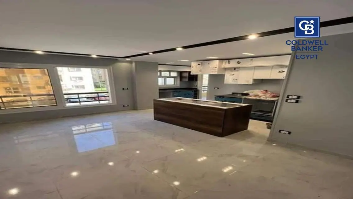 Luxurious Apartment in Palm Hills with Top Amenities