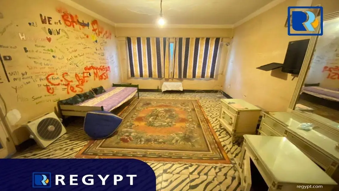 شقة فاخرة بطلقة شرفة وإطلالة مميزة