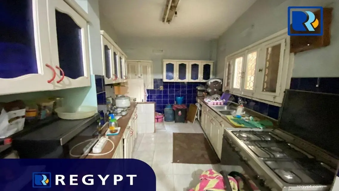 شقة فاخرة بطلقة شرفة وإطلالة مميزة