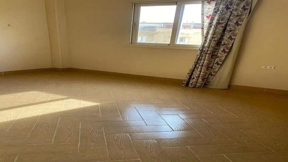 شقة فاخرة للإيجار في موقع مميز
