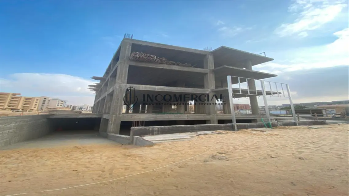 Luxurious Property with Spacious Area and Premium Amenities