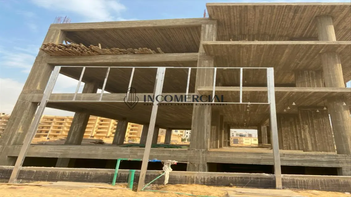 Luxurious Property with Spacious Area and Premium Amenities