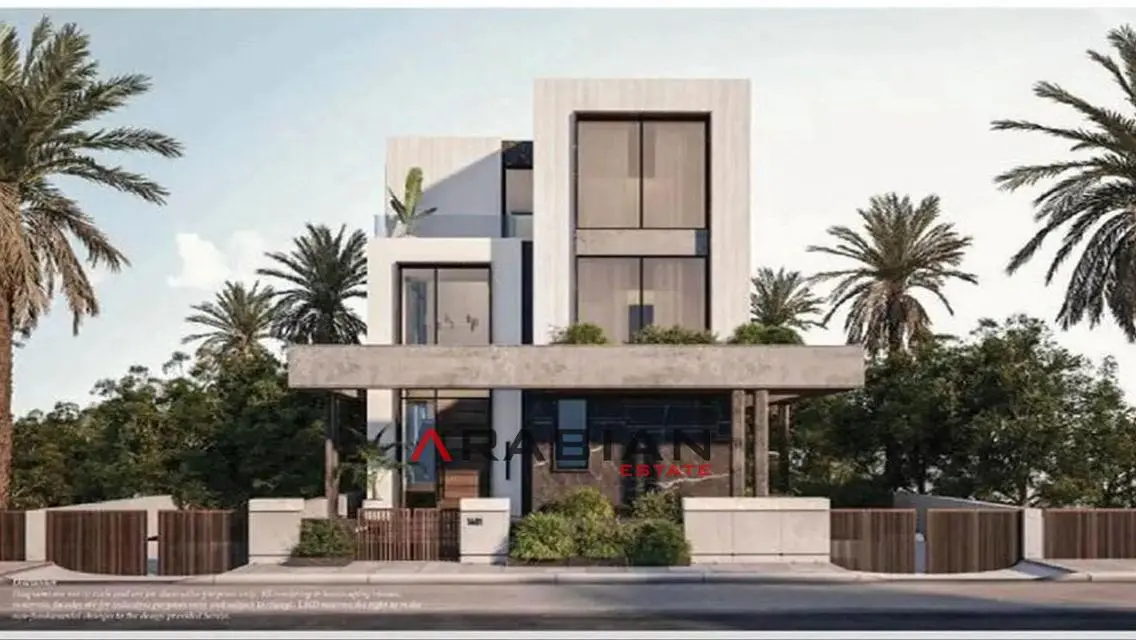 Luxury Apartment Overlooking Lakes and Major Attractions