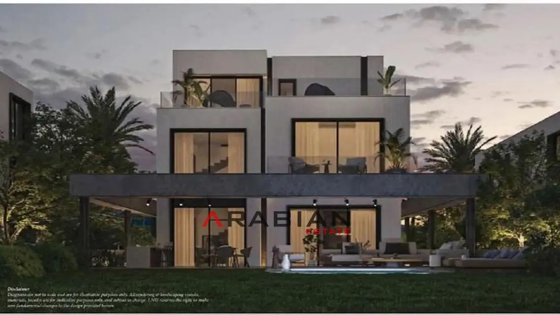 Luxury Apartment Overlooking Lakes and Major Attractions