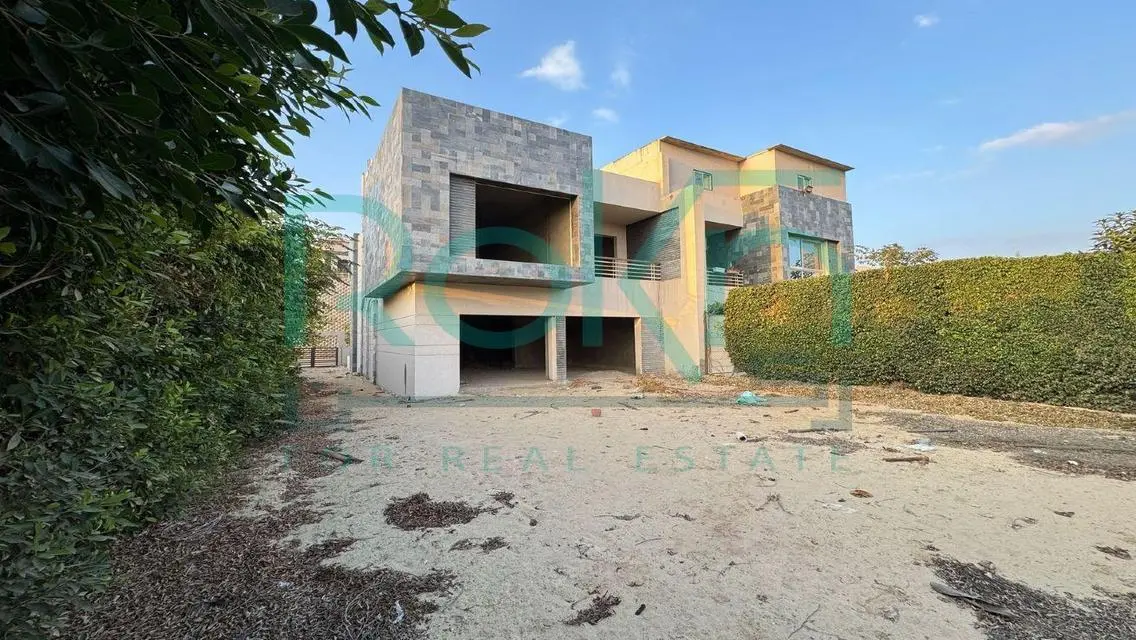 Luxurious Villa with Private Pool for Sale