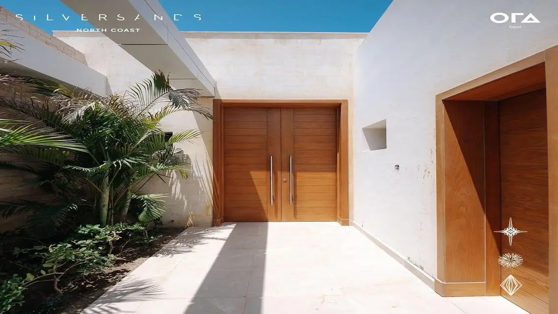 Spacious Fully Finished Roof Duplex in Silver Sands