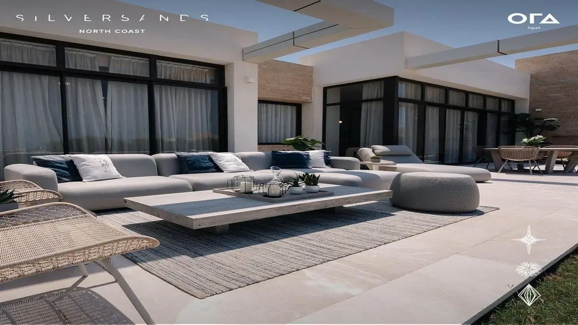 Spacious Fully Finished Roof Duplex in Silver Sands
