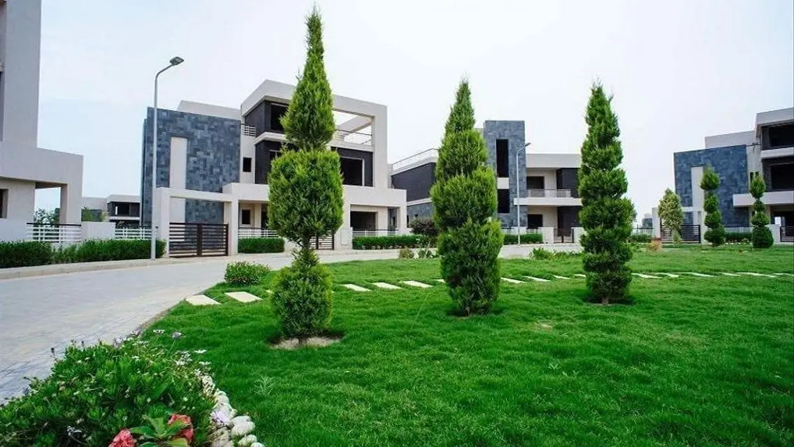 Luxury Villa in Al-Karma 4 - 380 Square Meters