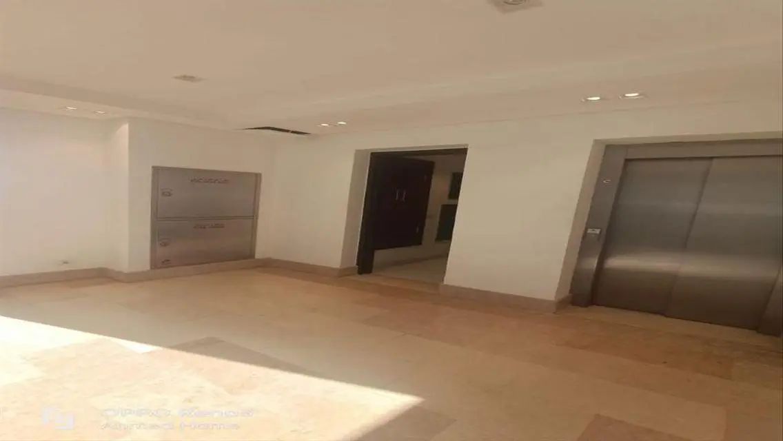 Luxury Apartment in Six West