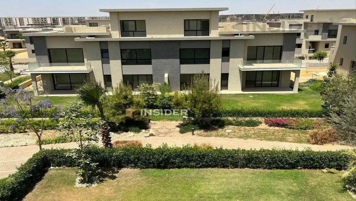 فيلا فاخرة بمساحة واسعة وإطلالة ساحرة
