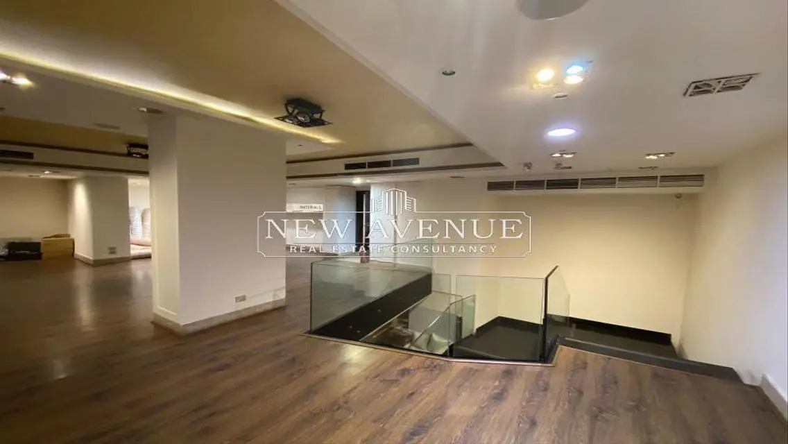 Luxurious Apartment in the Heart of the City with Contemporary Design