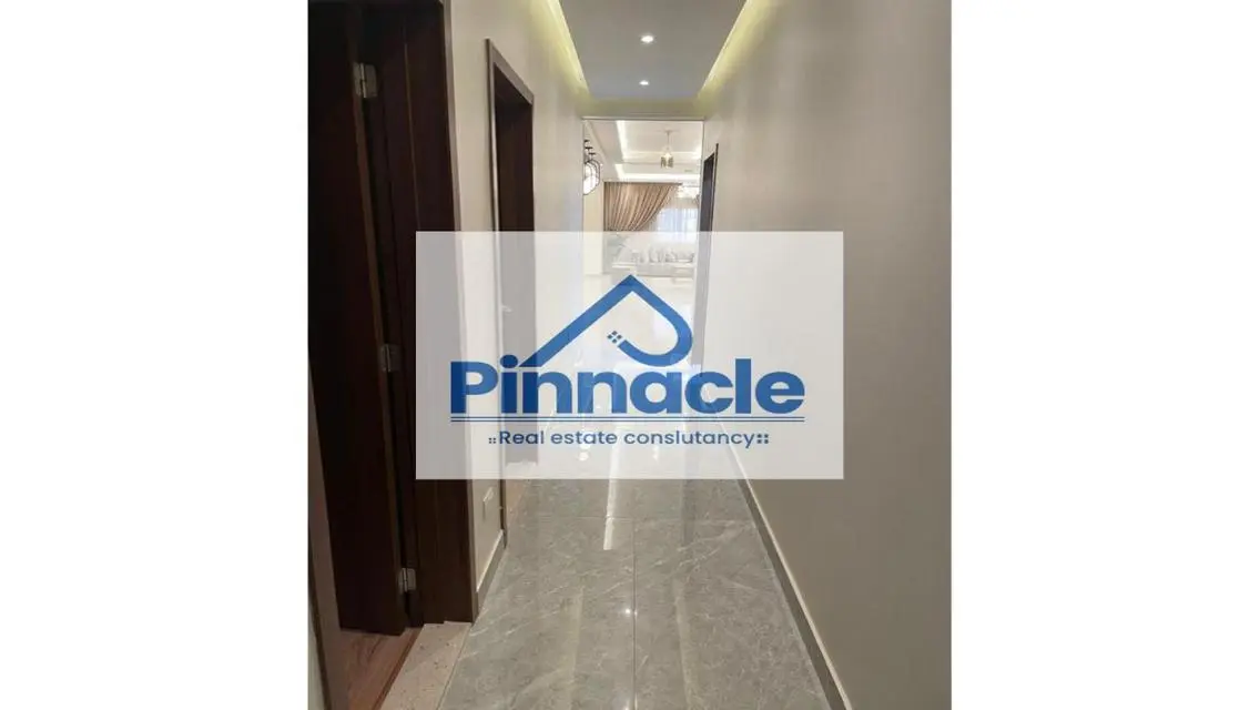 Luxury 400m² Property with Balcony and Security Guard