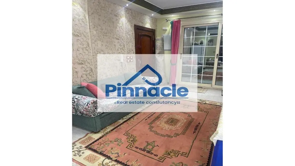 Luxury 400m² Property with Balcony and Security Guard